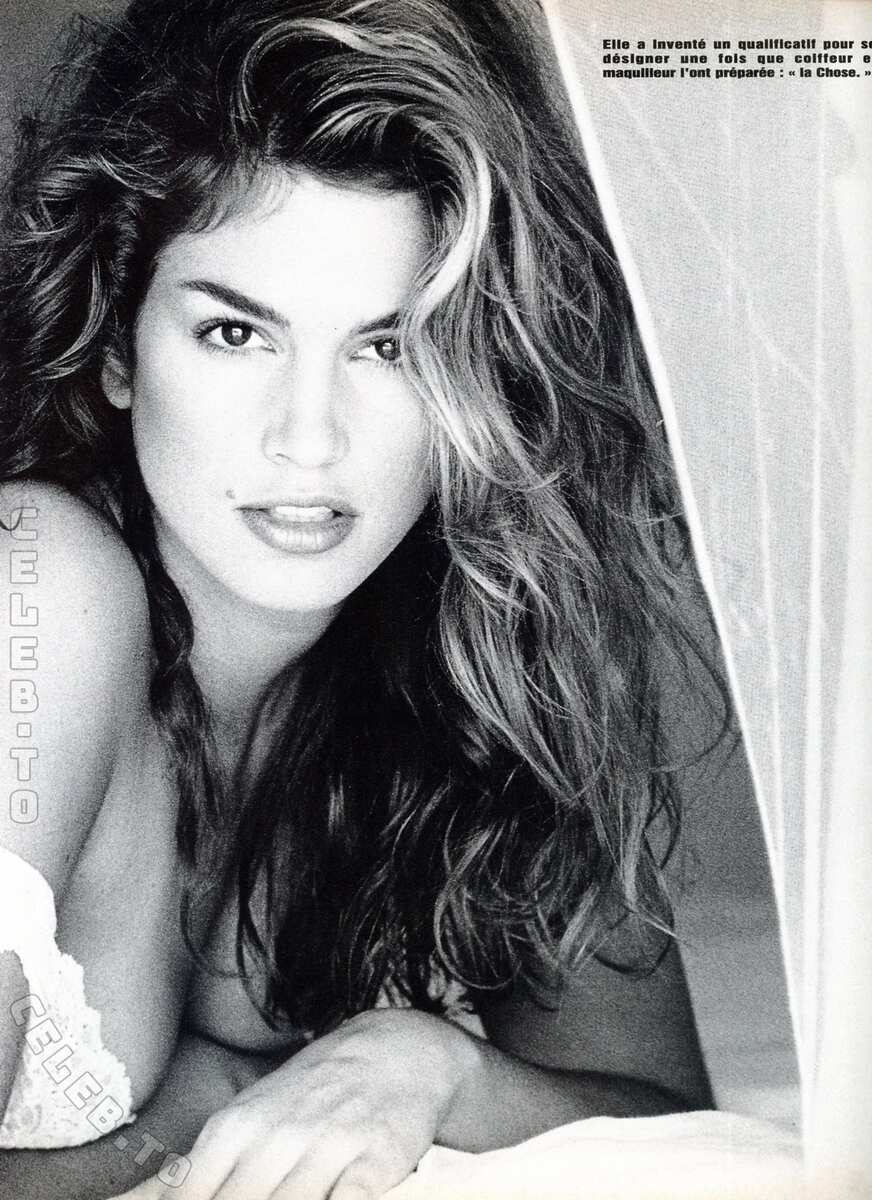 Cindy Crawford legs