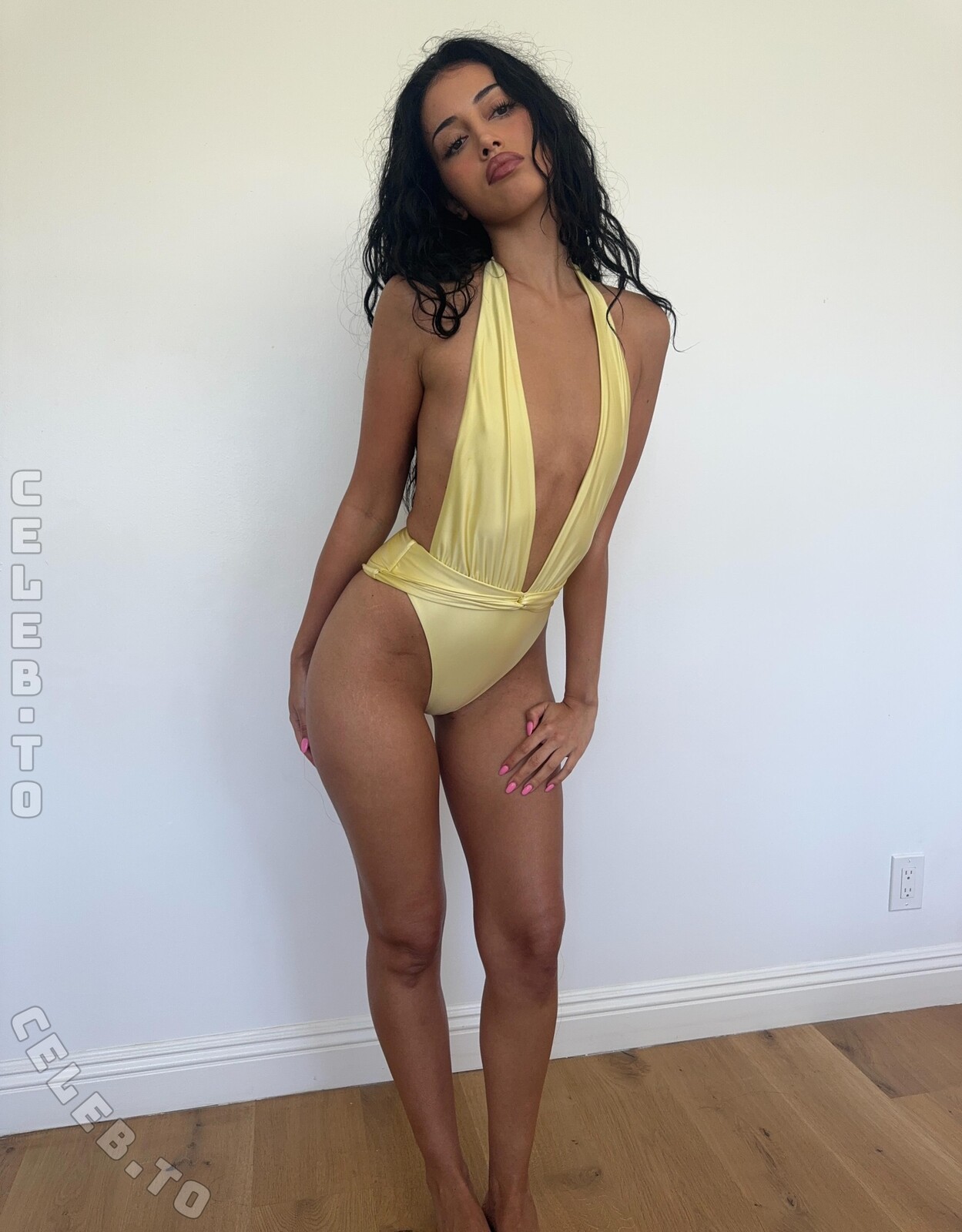 Cindy Kimberly Nude And Hot Nip Slip Pics