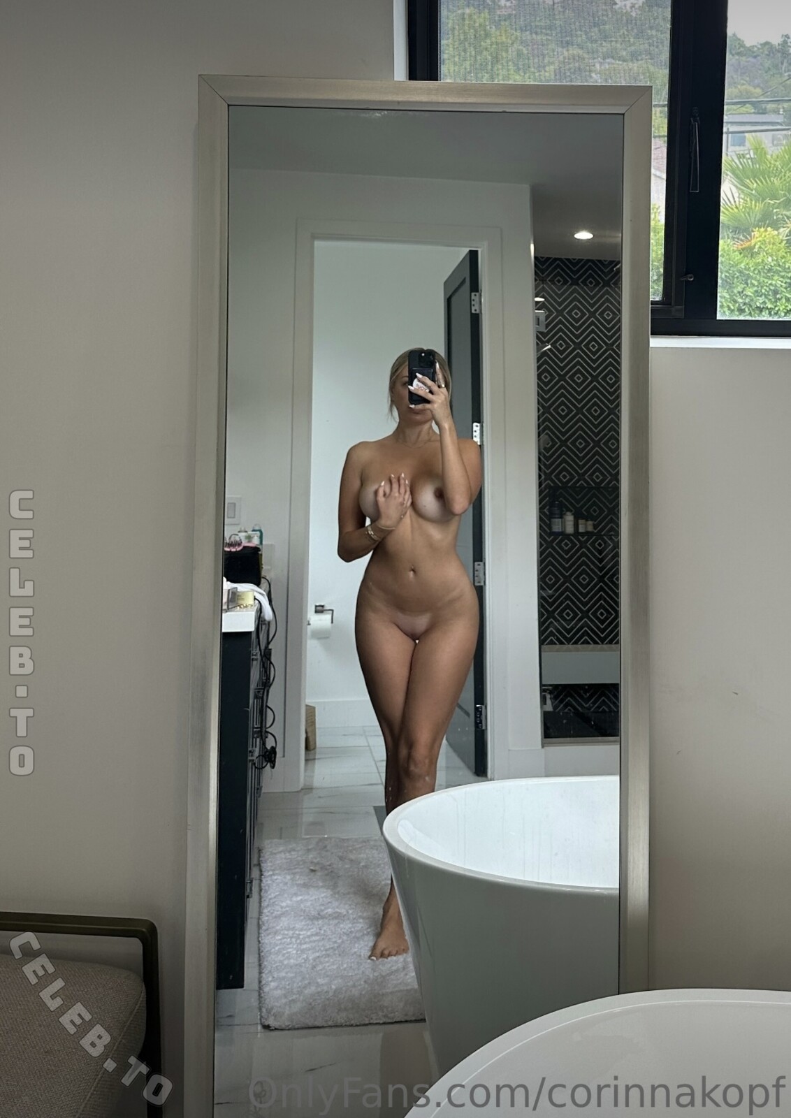 Corinna Kopf Nude Celeb - Corinna Onlyfans Leaked Naked Photo
