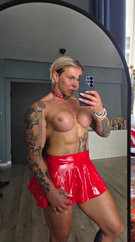 chelseypleasant / crazyxbody / https: / musclegirlxxx Nude Leaks OnlyFans  - Leaked Models