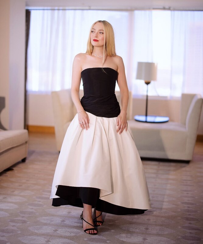 Dakota Fanning butts