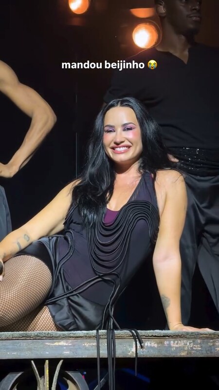 Demi Lovato legs