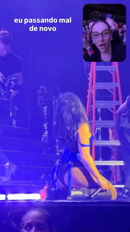 Demi Lovato legs