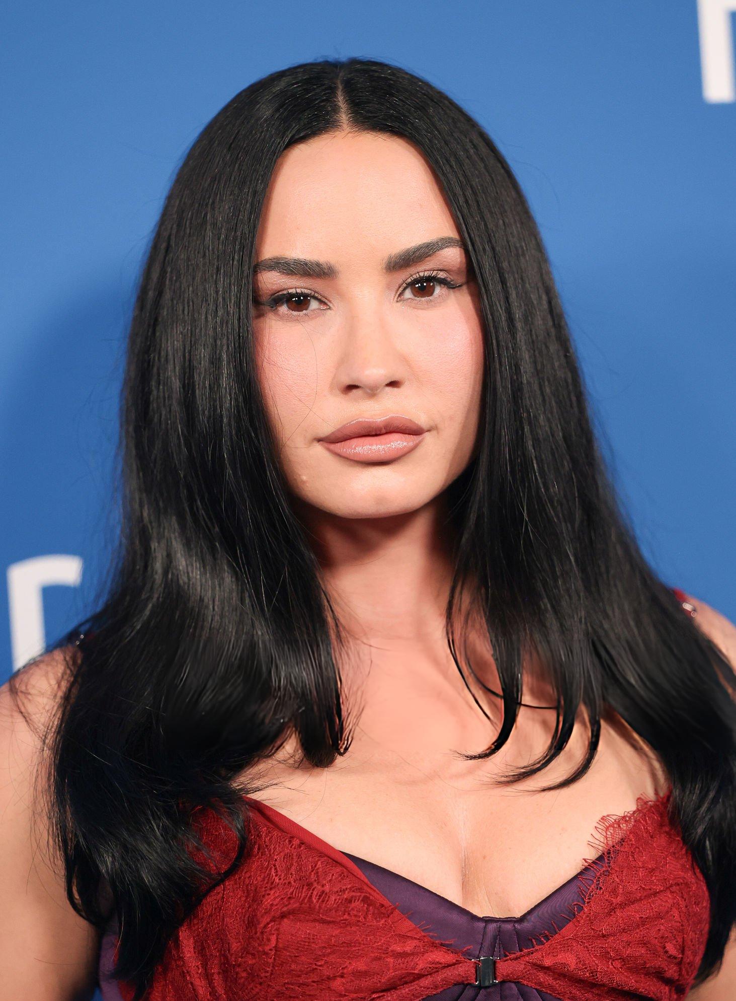 Demi Lovato hands