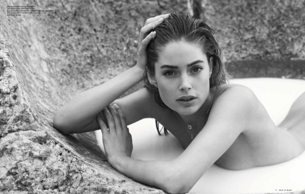 Doutzen Kroes legs
