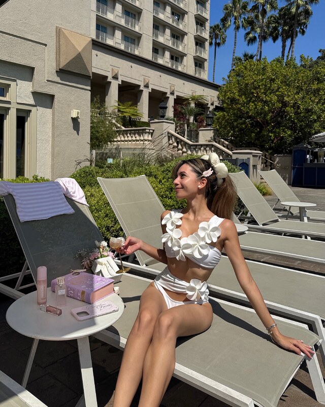 Eeeveenara / Eevee Enara / eeveenara Nude Leaks OnlyFans  - Leaked Models