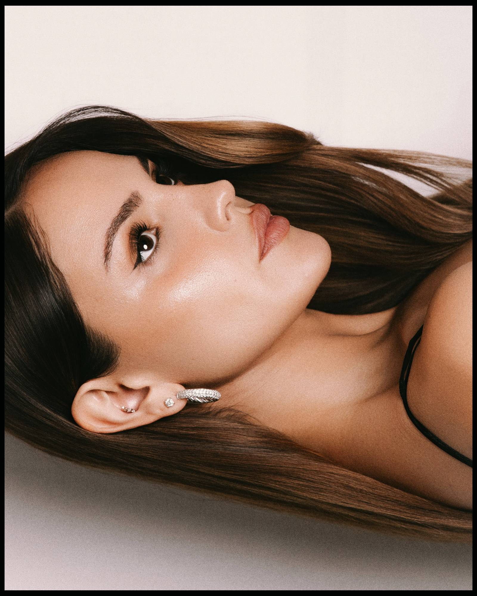 Eiza González butts