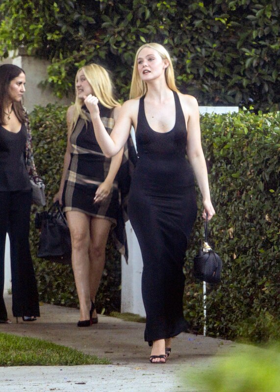 Elle Fanning Nude Partying With Her Sister