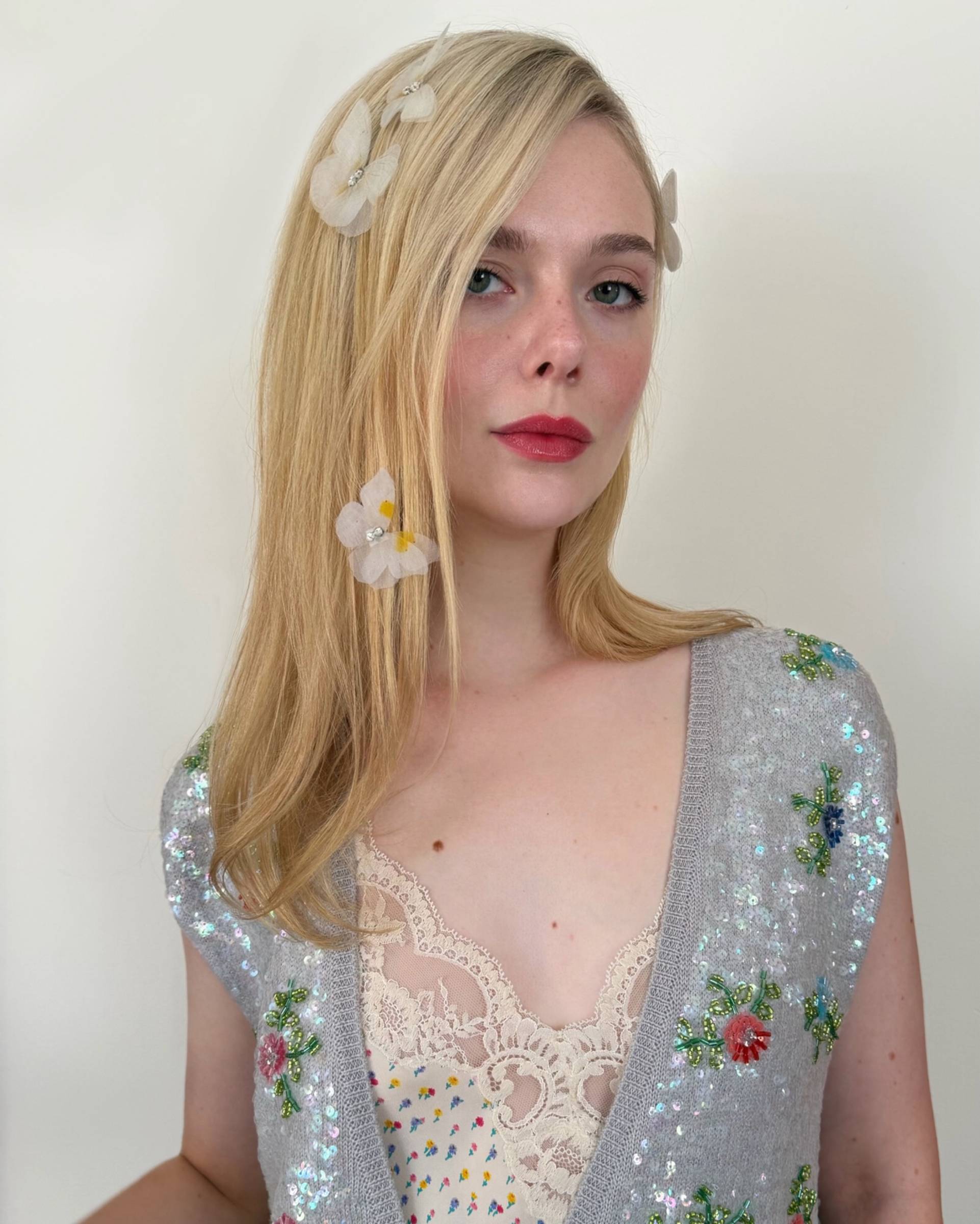 Elle Fanning Nude Partying With Her Sister