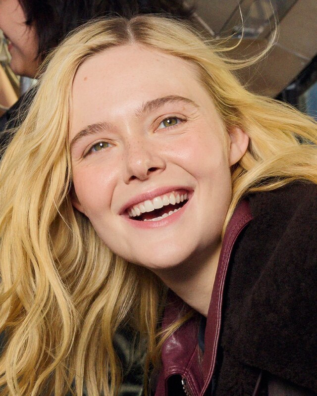 Elle Fanning Nude Partying With Her Sister
