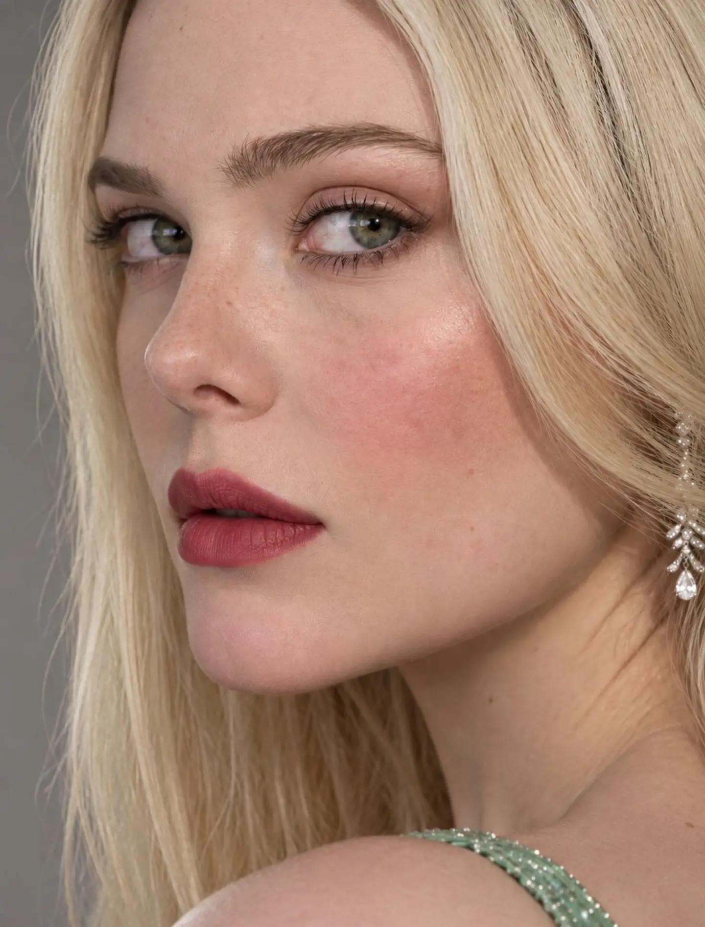 Elle Fanning Nude Partying With Her Sister