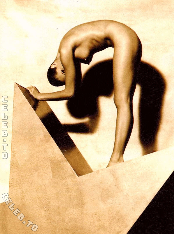 Elle Macpherson butts
