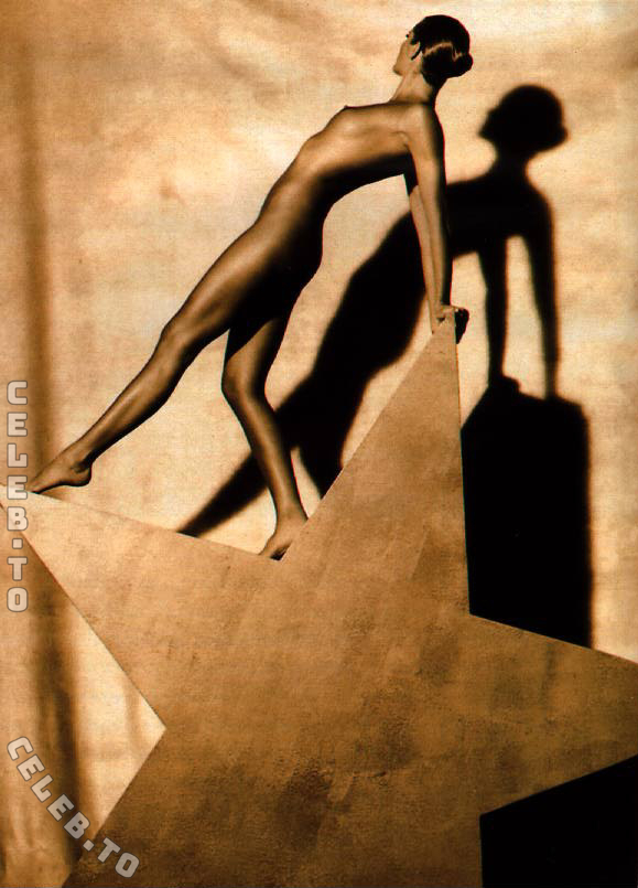 Elle Macpherson butts