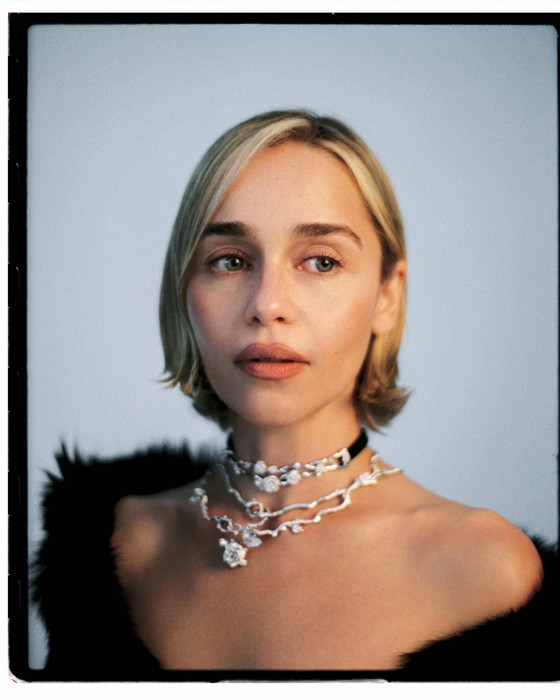 Emilia Clarke hands