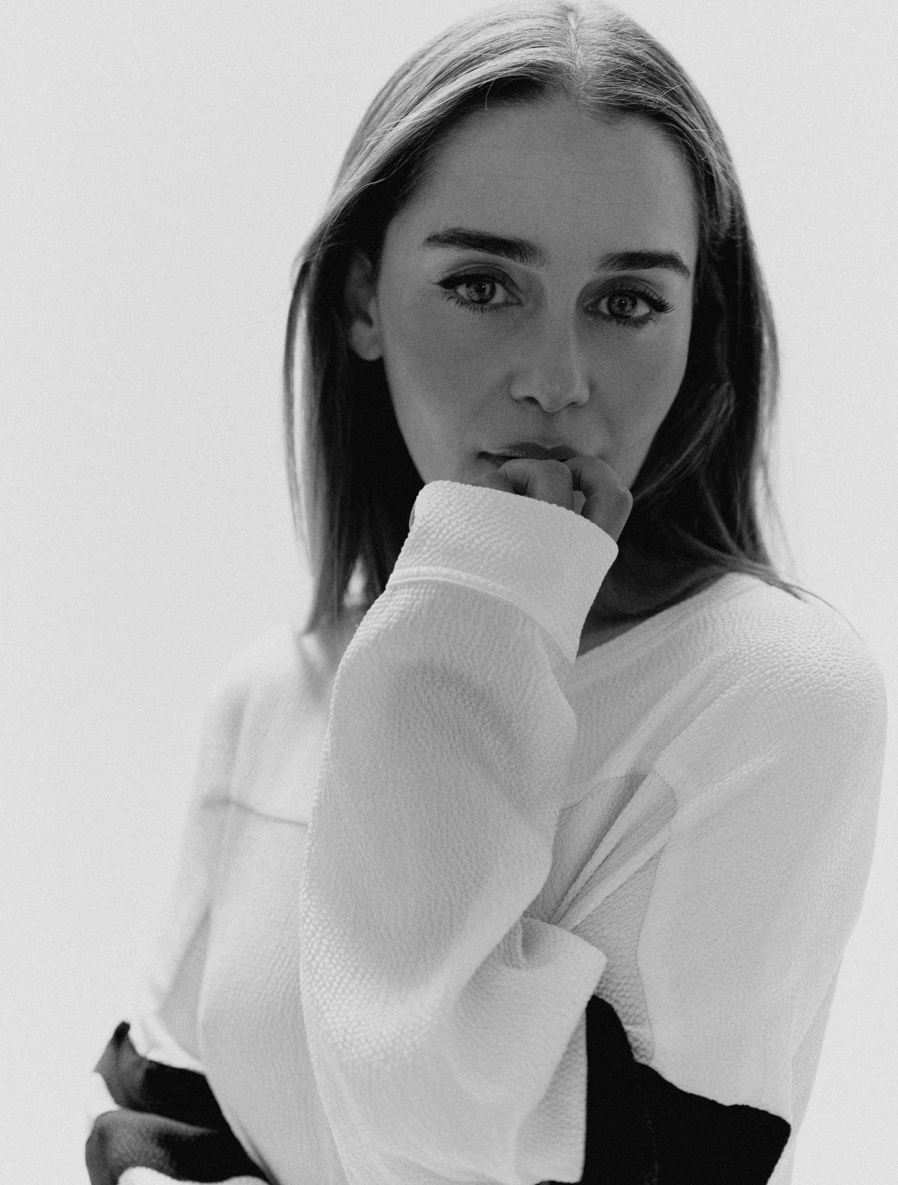 Emilia Clarke Nude Pics, Porn Video and Sex Scenes