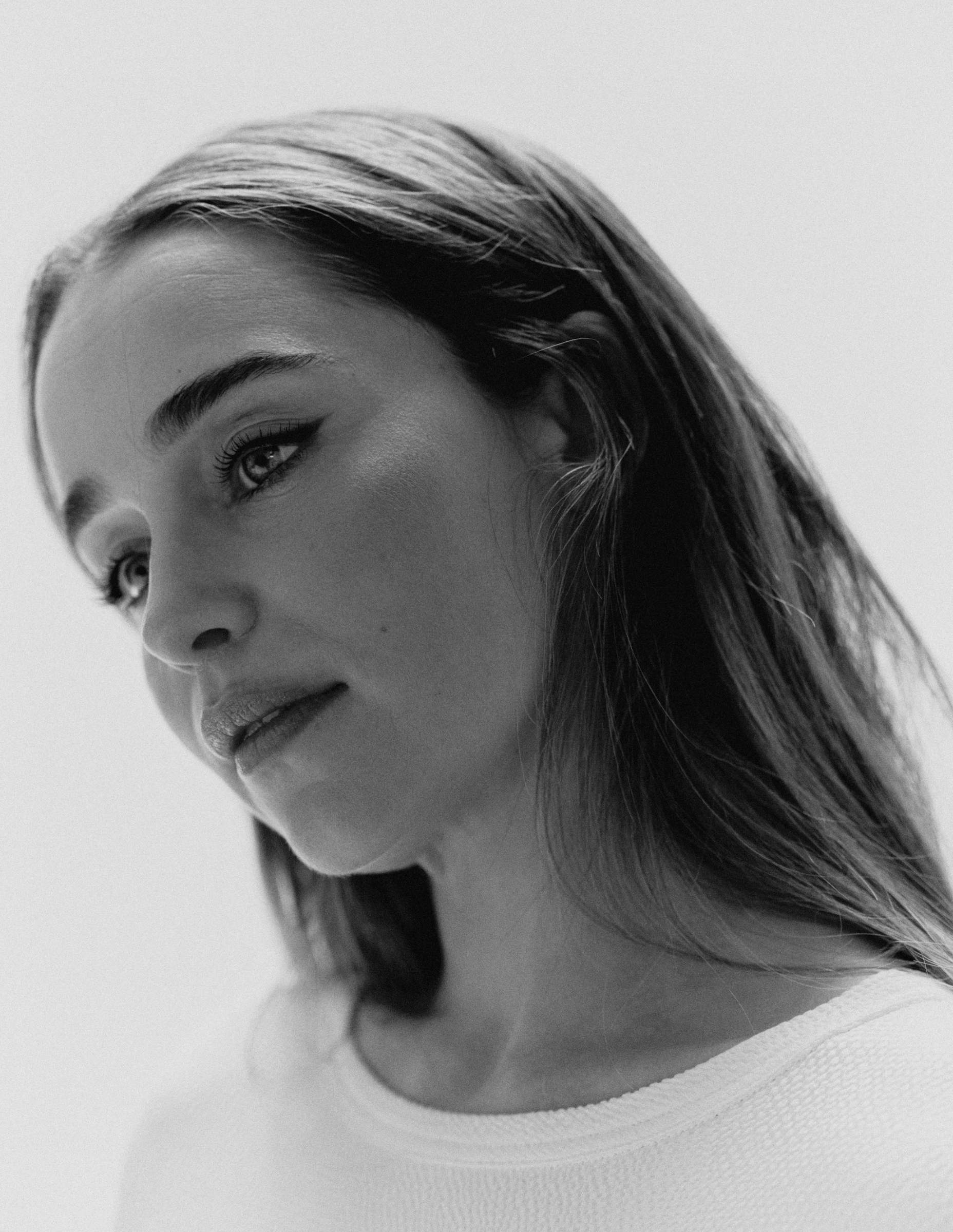 Emilia Clarke Nude Pics, Porn Video and Sex Scenes