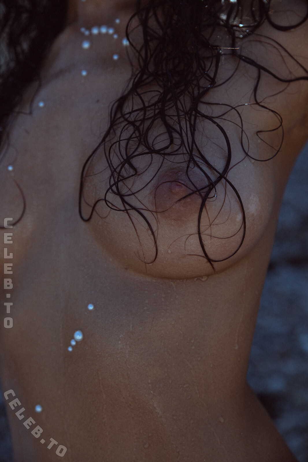 Emilie Payet butts