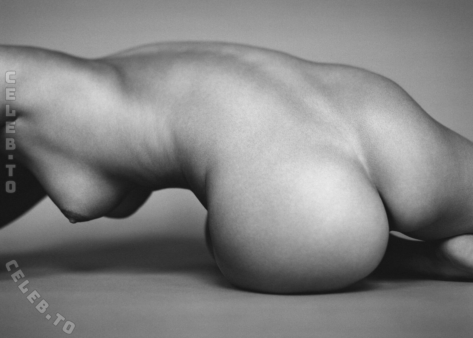 Emilie Payet hands