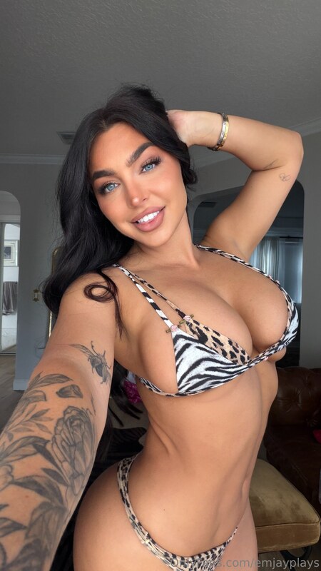 Emily Rinaudo Nude Dildo Masturbation OnlyFans Video Leaked - Influencers GoneWild
