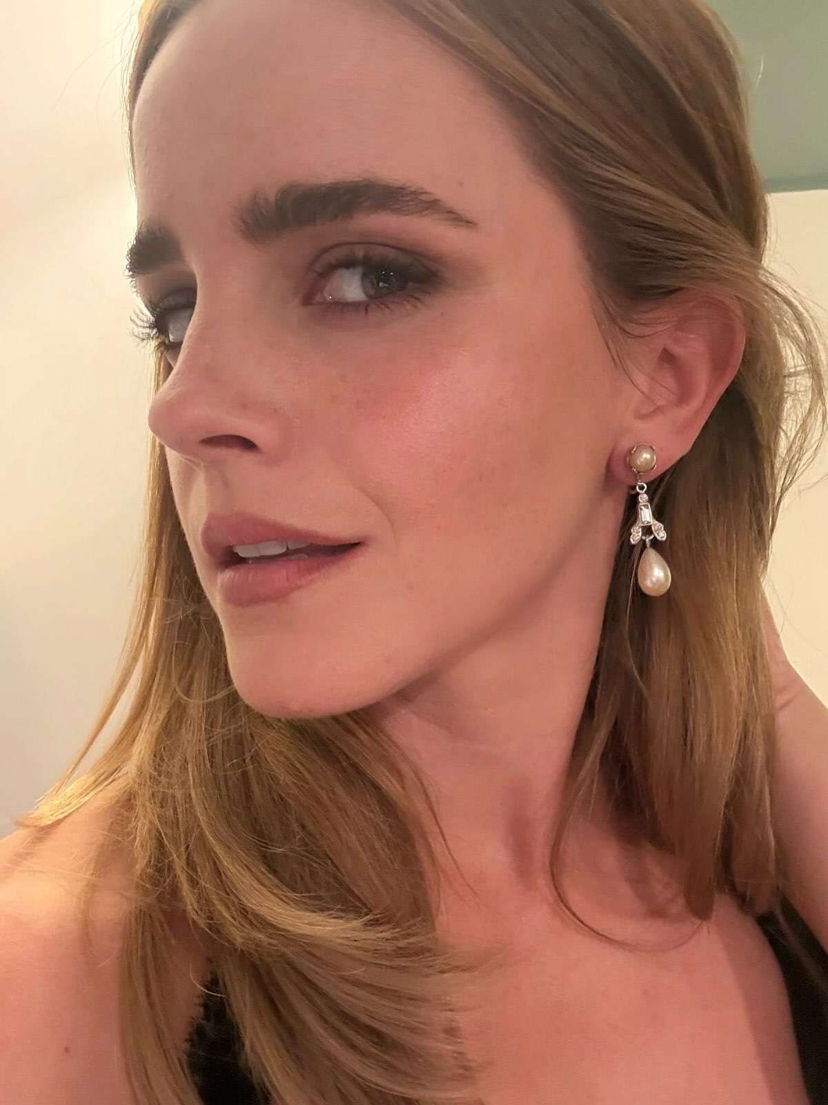 Emma Watson hands
