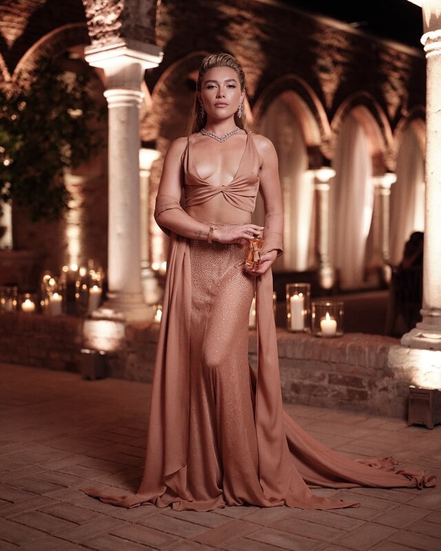 Florence Pugh Nude Scenes From "Oppenheimer"
