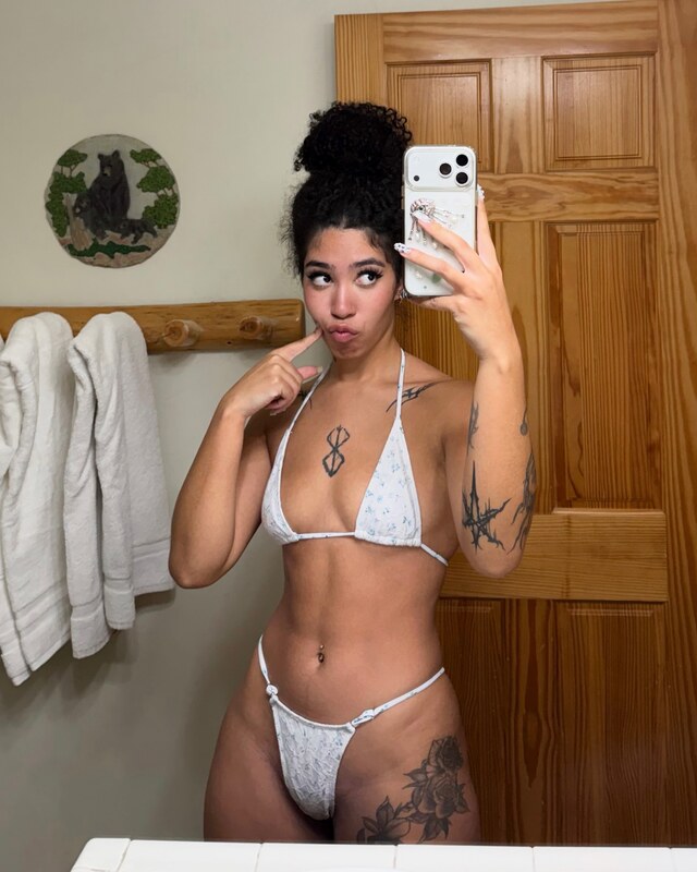 Frizzylifts / missfrizz Nude Leaks OnlyFans  - Leaked Models