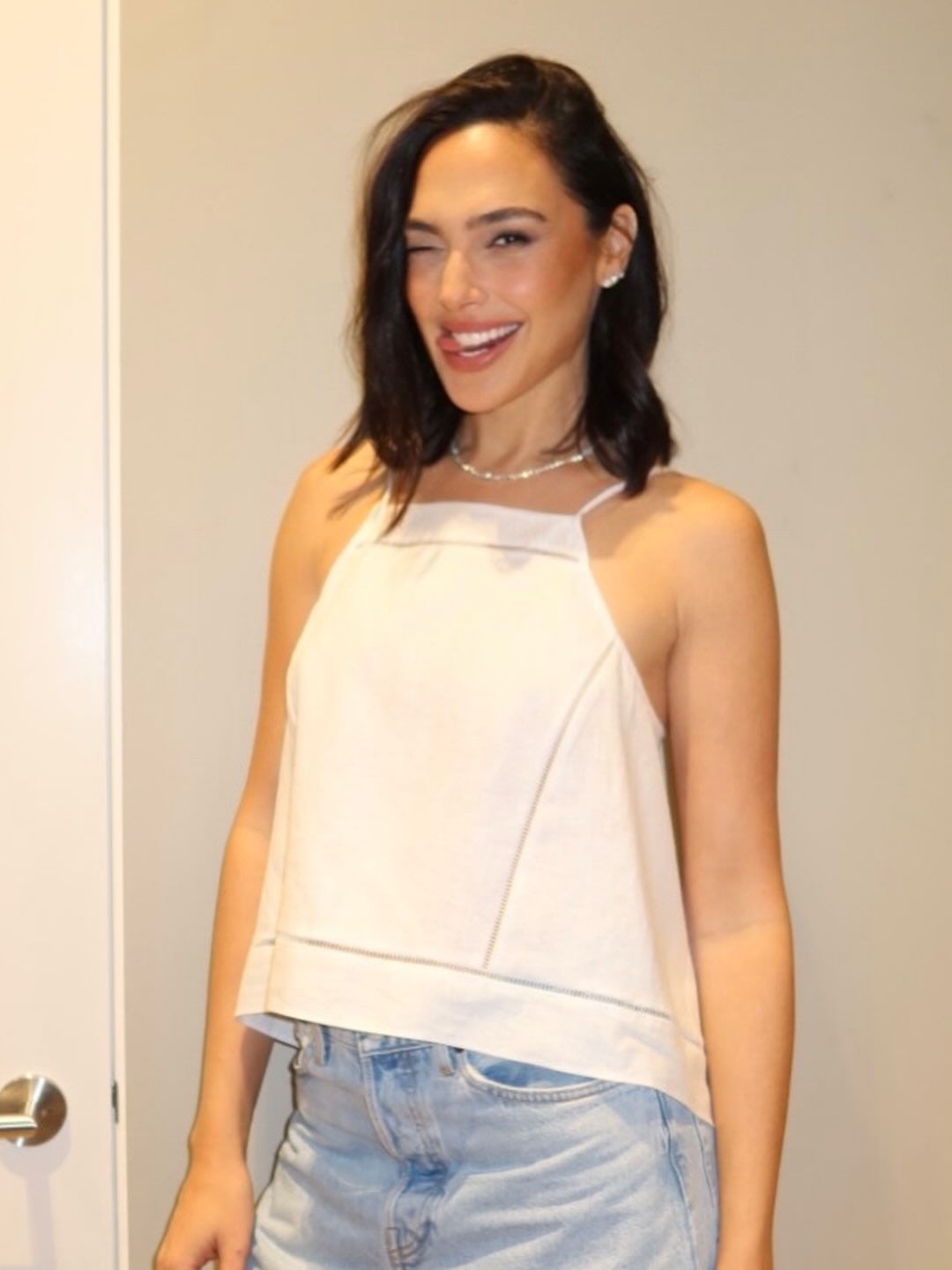 Gal Gadot Nude War Crimes Caught On Camera In Gaza