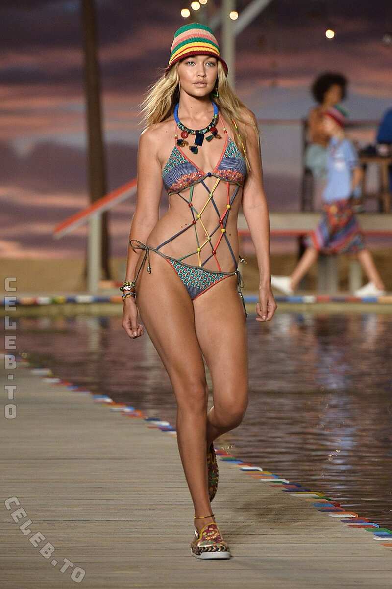 Gigi Hadid Nude Photos & Videos - Celeb Masta