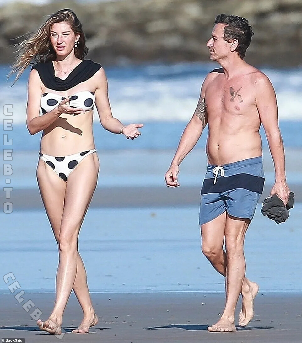 Gisele Bundchen legs
