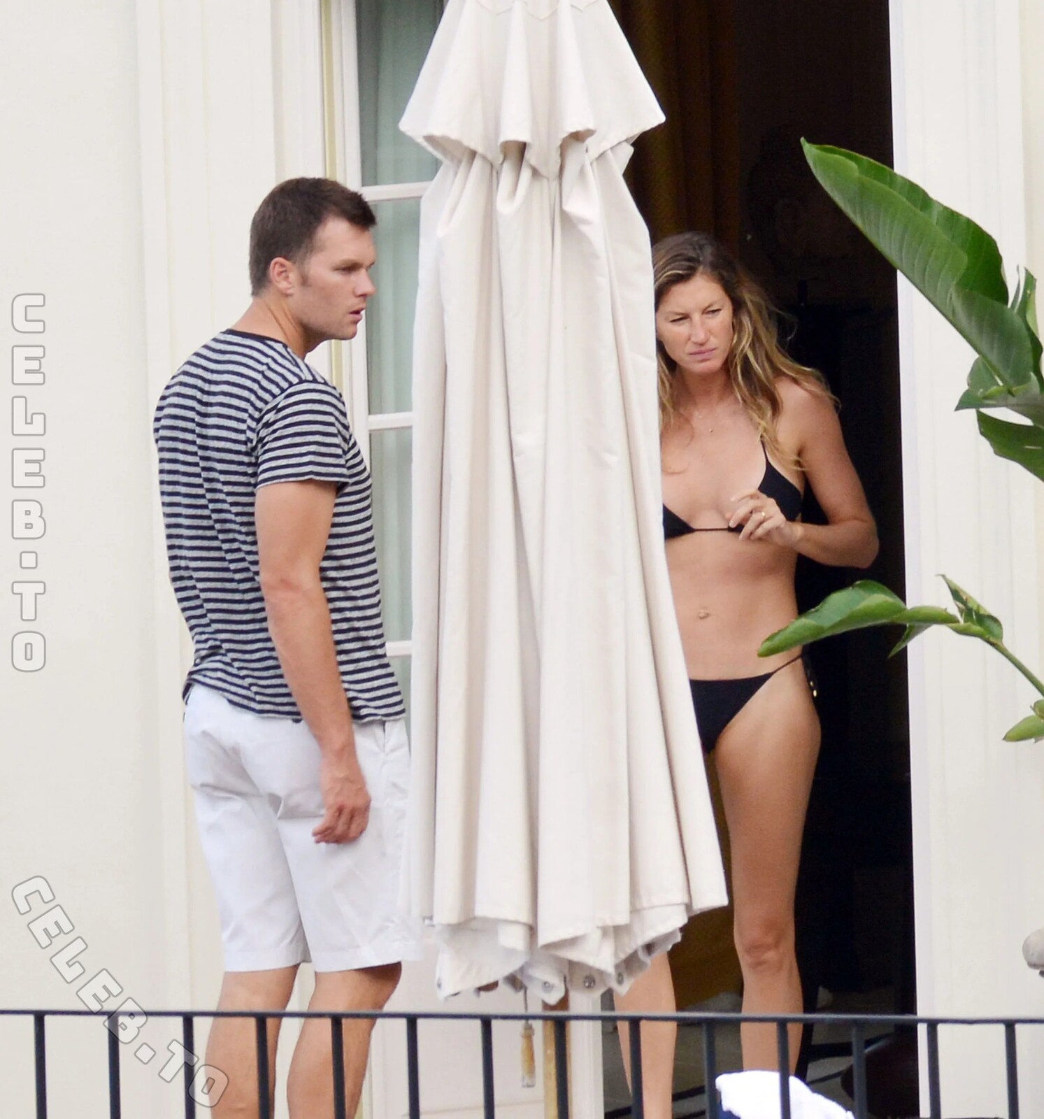 Gisele Bundchen hands