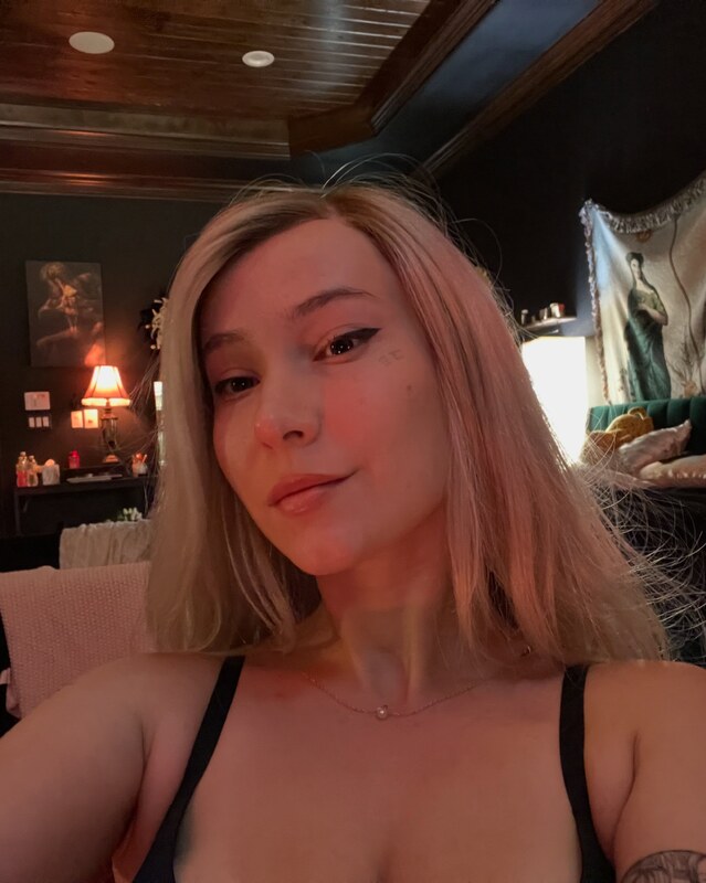 Goth.Egg Nude Thicc - Leah. Onlyfans Leaked Videos