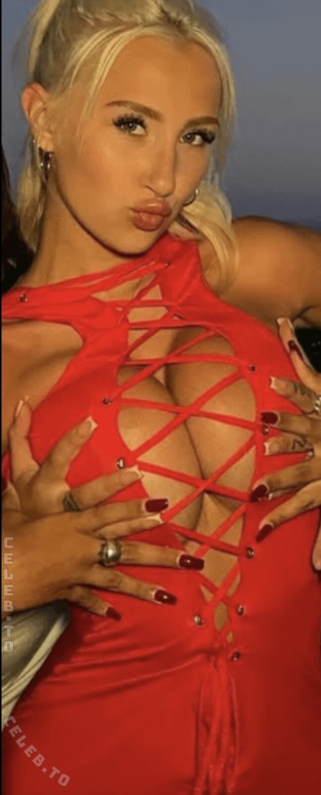 Grace Morris - Xomorris Onlyfans Leaked Naked Photo
