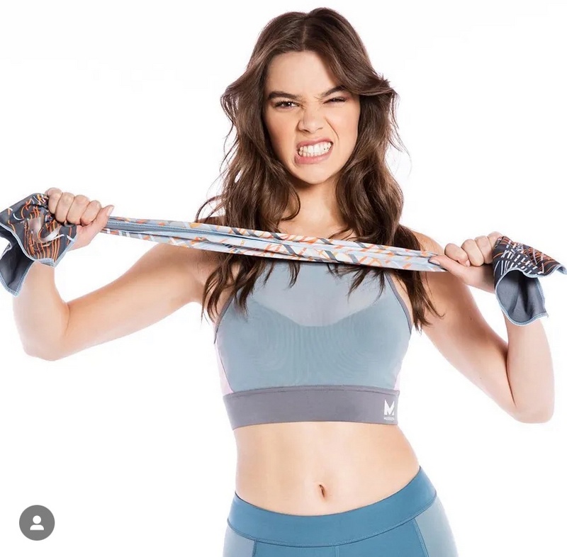 Hailee Steinfeld Nude Selfie Video And Lingerie Outtakes Released