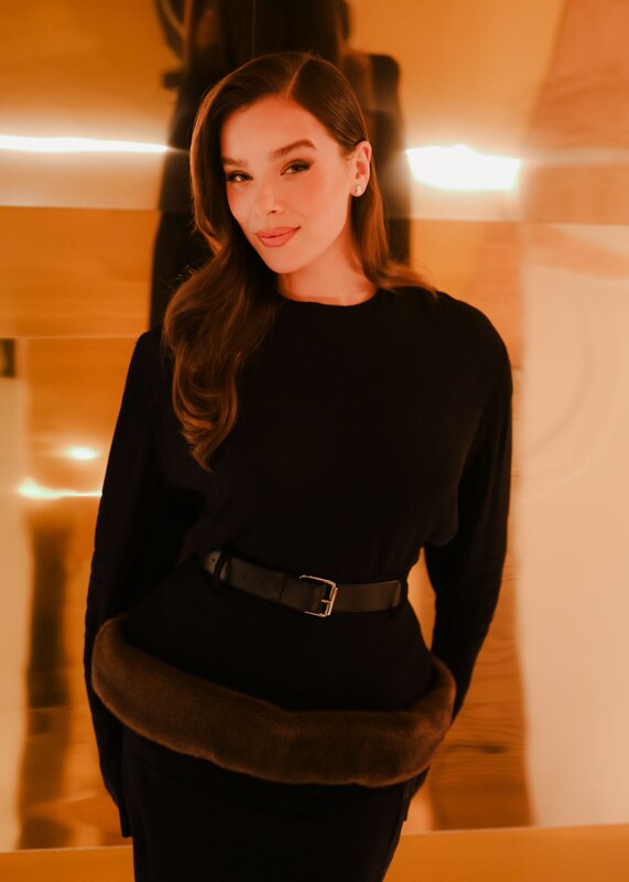 Hailee Steinfeld nude leaked photos