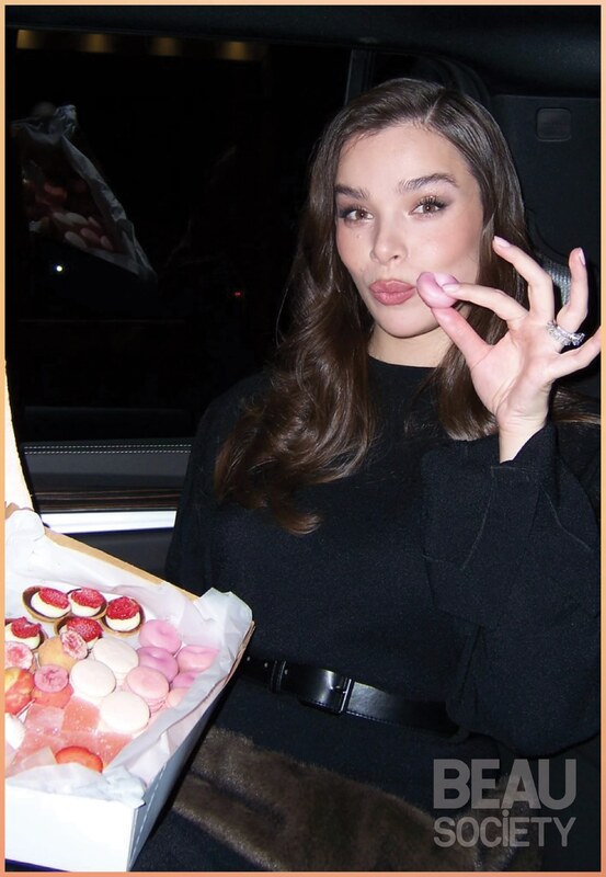 Hailee Steinfeld nude leaked photos