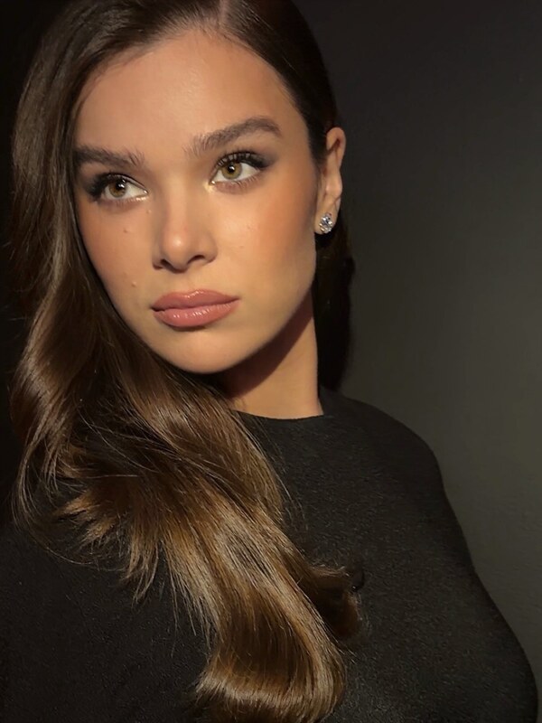 Hailee Steinfeld nude leaked photos