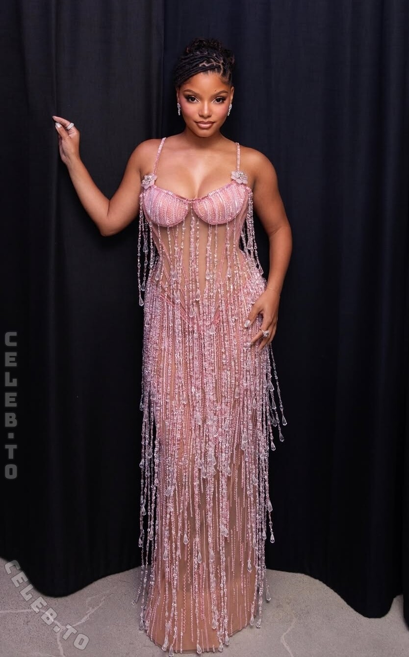 Halle Bailey Nude Pics and LEAKED Porn 2023