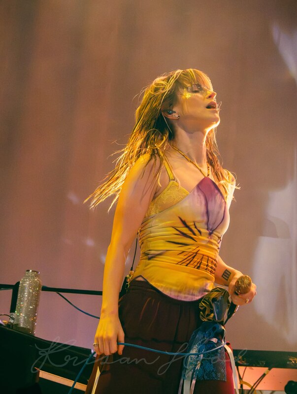Hayley Williams butts