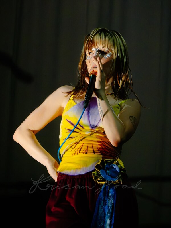 Hayley Williams butts