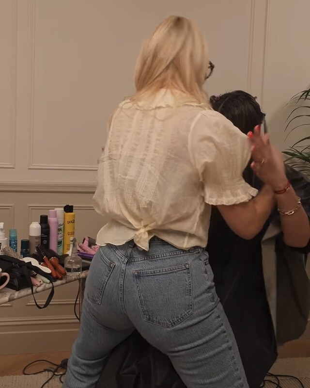 Holly Willoughby hands