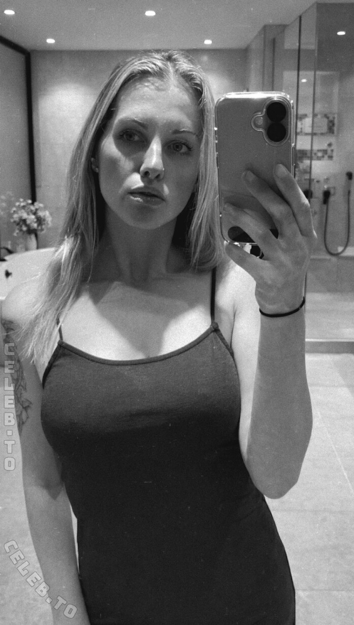inaacoladaa Nude Leaks OnlyFans  - Leaked Models