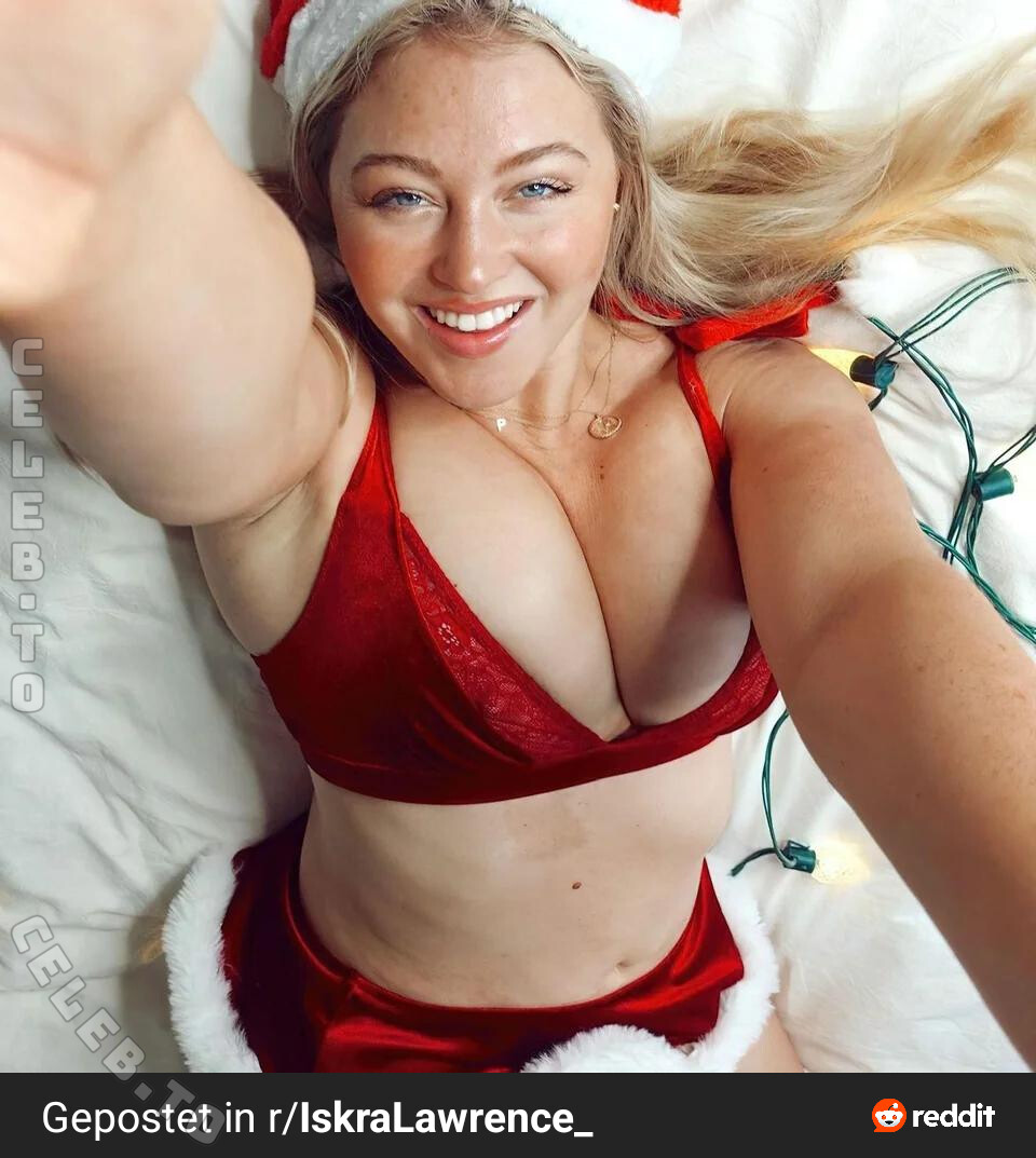 Iskra Lawrence hands
