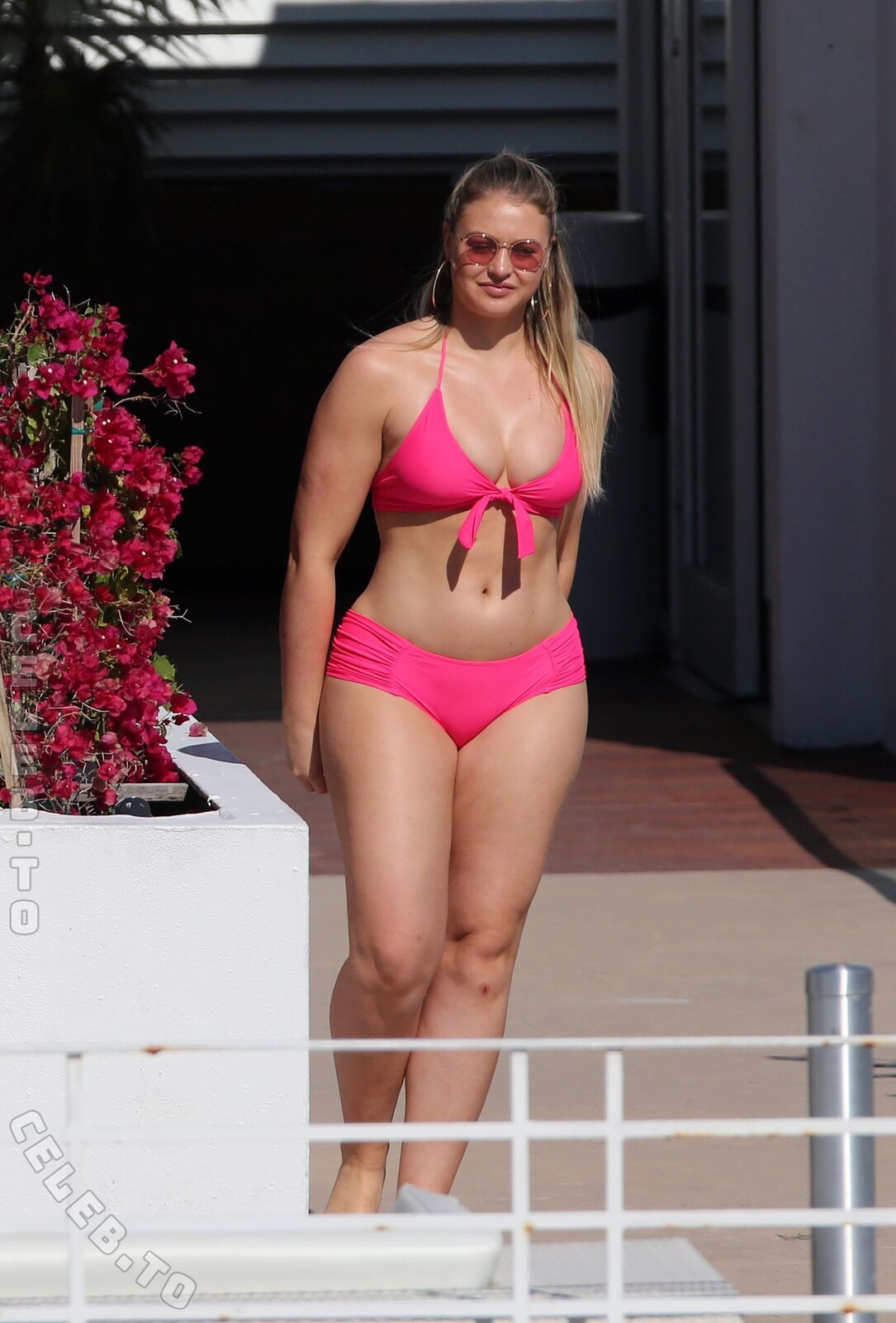 Iskra lawrence nude hd
