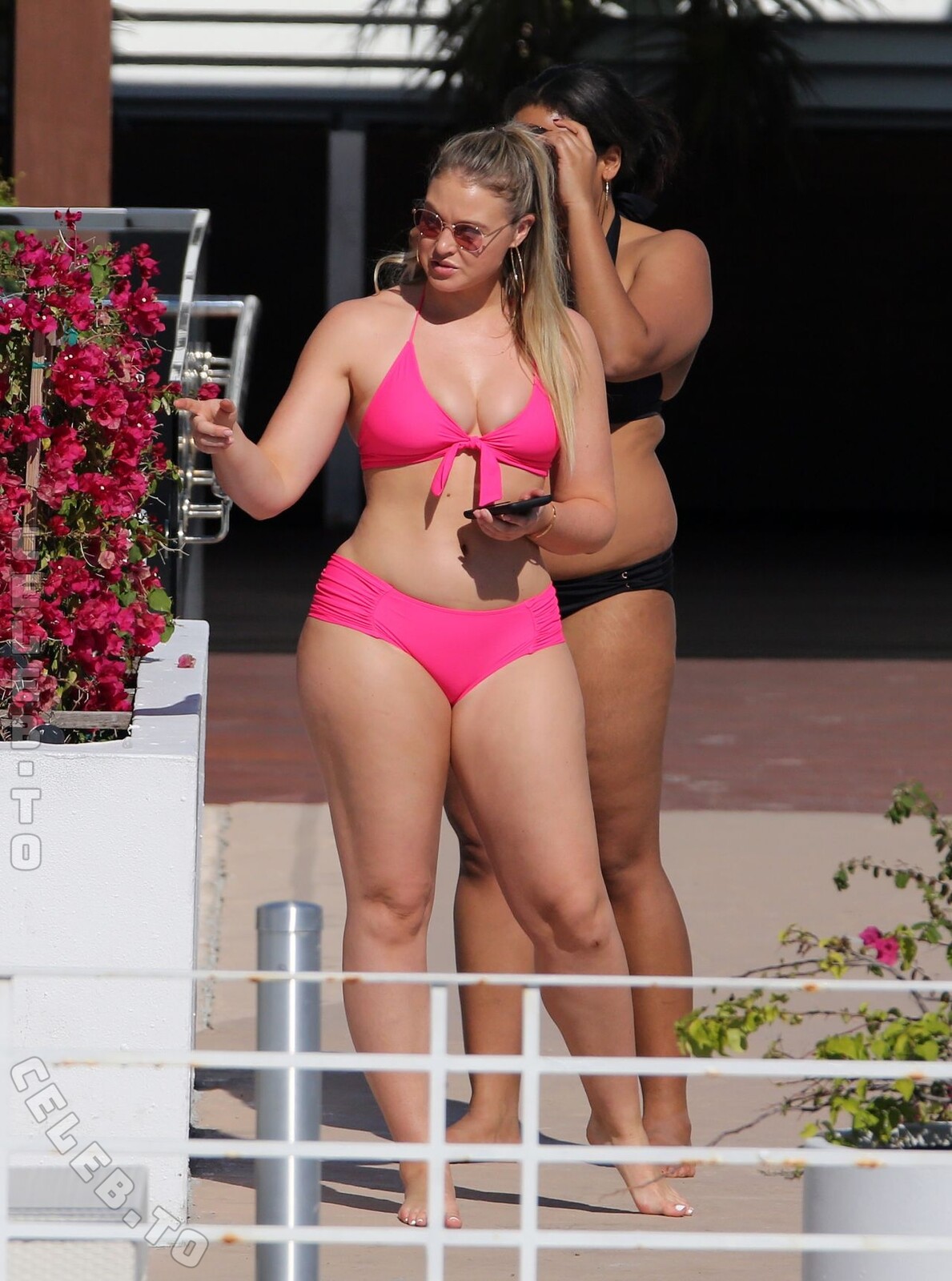 Iskra lawrence nude hd