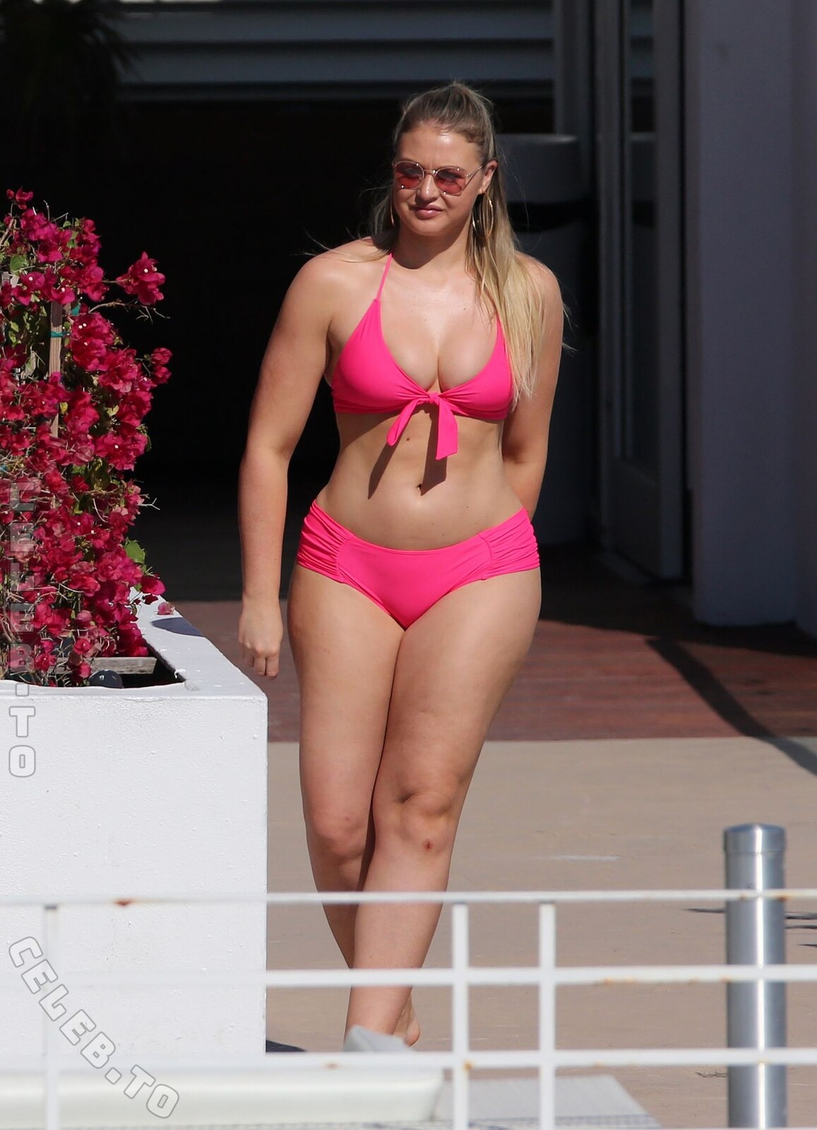 Iskra lawrence nude hd