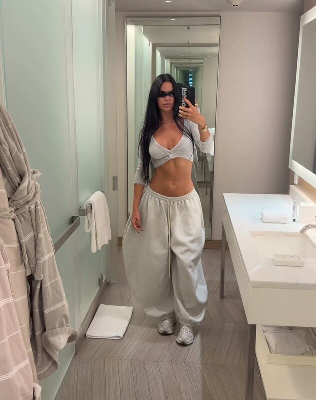 Ivana Knoll Nude And Leaked Photos