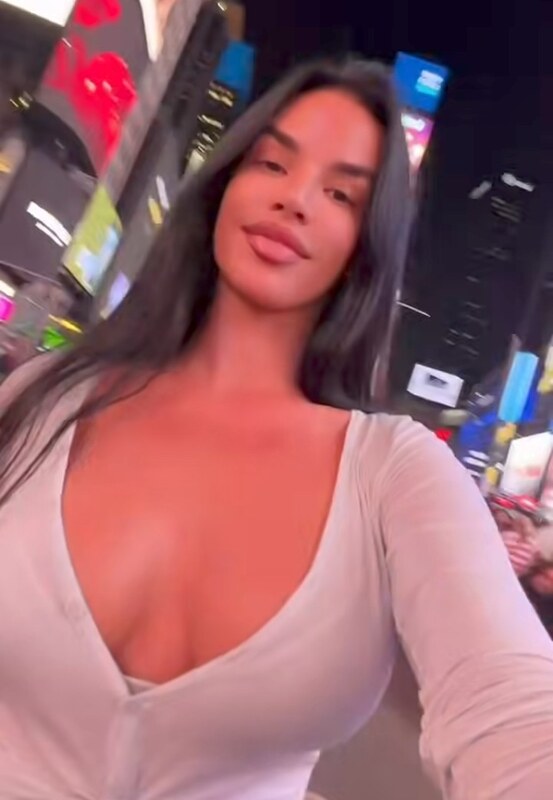Ivana Knoll Nude And Leaked Photos