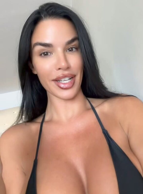 Ivana Knoll Nude And Leaked Photos