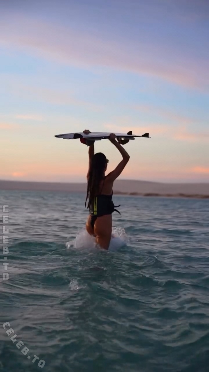 Izabel Goulart butts