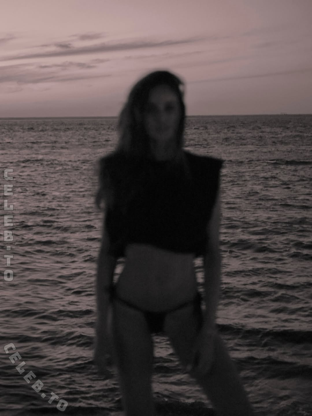 Izabel Goulart butts